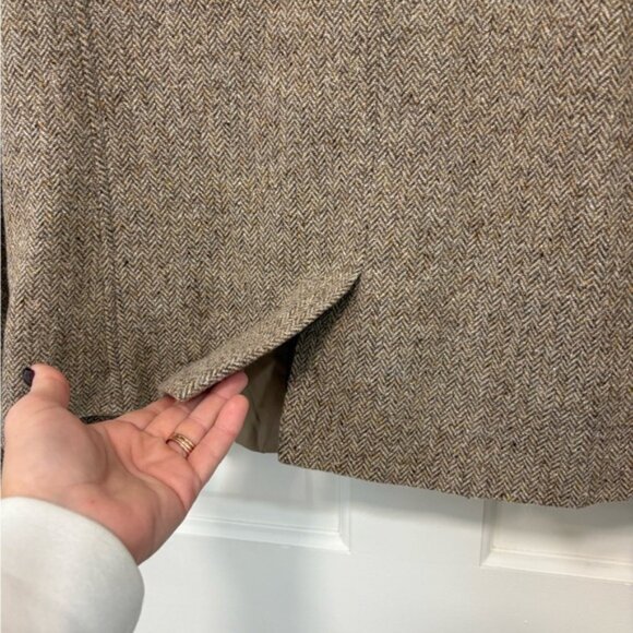 L.L. Bean Women’s Tan Herringbone Tweed Wool-Silk Blazer Jacket 3 Button Sz M - Picture 7 of 16